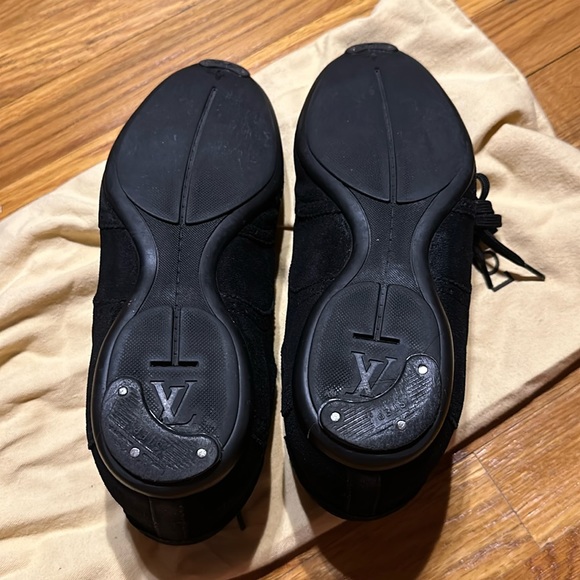 Louis Vuitton - Casual Sneaker Shoe - Men’s Size 7.5 (US) - Dark Navy - Picture 14 of 16